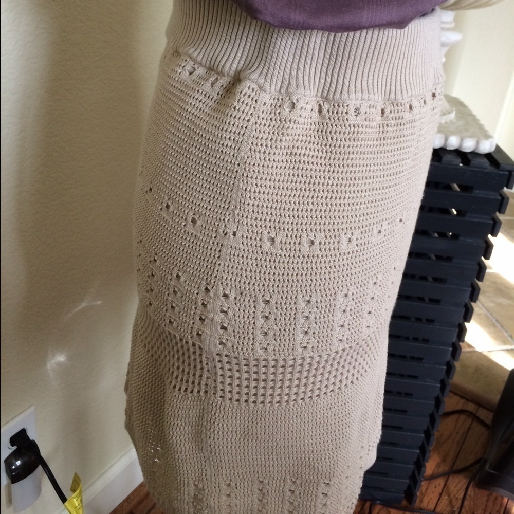 New - Loft cute skirt - Picture 2 of 3